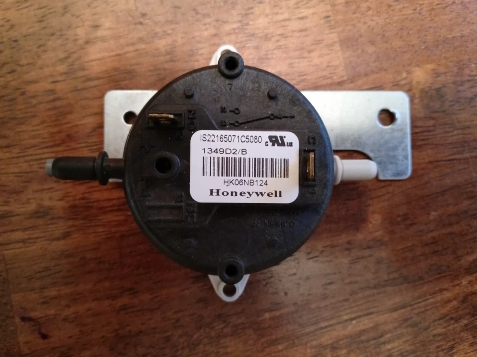 Carrier HK06NB124 Bryant Honeywell Is22165071c5080 Furnace Pressure Switch