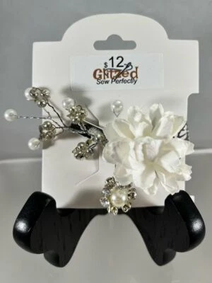 Pelucos con clip de plata flor nupcial perla marfil, azul marino, borgoña, rosa polvorienta Foto 1 de 4