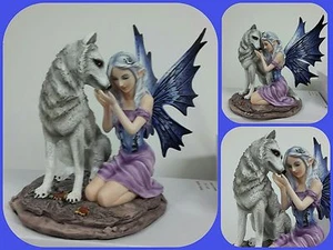 FAIRY ELFEN FEES FATA HADAS SEDUTA SU ROCCIA ACCANTO AD UN LUPO NO LES ALPES - Imagen 1 de 1