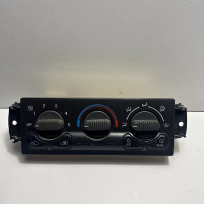 Chevrolet Silverado Tahoe 2000-2002 calefacción aire acondicionado control de clima OEM 15054698 Foto 1 de 4