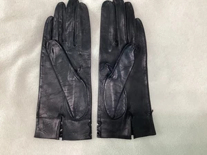 Vintage Women's Black Unlined Soft Leather Glove Est Sz. 7 Cutout - Picture 1 of 5