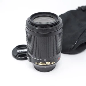 Lente teleobjetivo zoom Nikon AF-S DX Nikkor 55-200 mm f/4-5,6G ED VR - Excelente estado - Imagen 1 de 8