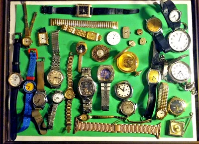 WATCHES & Movements / Parts Junk Drawer Lot 30+ Pieces Vintage - Retro / Modern - Image 1 of 4