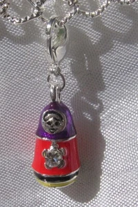 1 CHARM MATRIOCHKA POUPEE RUSSE VIOLET ROUGE SUR MOUSQUETON METAL ARGENTE *V352 - Picture 1 of 1
