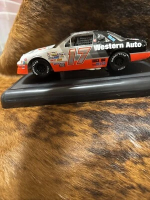 American Muscle ERTL Darrell Waltrip M Western Auto 1992 Ertl 1/18 Die Cast Foto 1 de 3