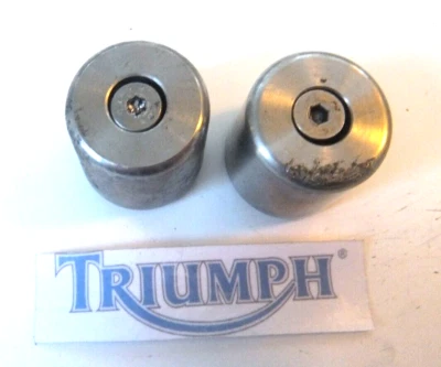 Triumph Tt 600 TT600 Contrappesi Manubrio Uno Ha Graffi come Mostrato 2001 - Immagine 1 di 4