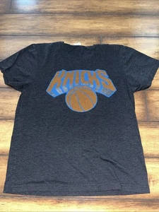 VTG 90s NBA NEW YORK KNICKS HOMAGE SINGLE STITCH T-SHIRT Men’s SIZE M - Picture 1 of 3