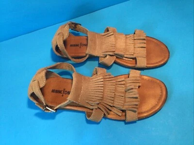 MINNETONKA LEATHER FRINGE TAN BEIGE SANDALS WOMENS Size 7 - Image 1 of 4