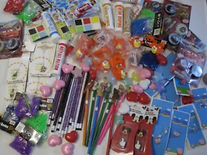 250 Pezzi Materiale da Lancio Carnevale Rimanenze Giocattolo Peluche Topolino Pipa Peppa - Foto 1 di 5