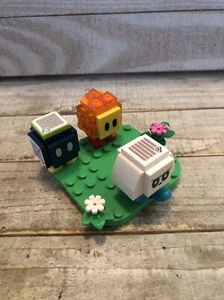 LEGO Super Mario With Lego Guys 71387 | Grass Platform With 2 Flowers - Picture 1 of 5