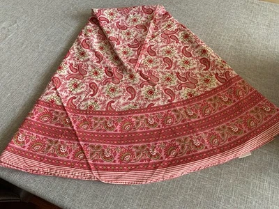 VT Williams-Sonoma Spring Paisley Tablecloth Red Pink Floral Cottage 90" Round - Image 1 of 4