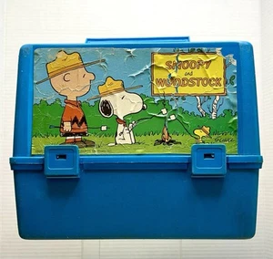 SNOOPY and WOODSTOCK Plastic Lunchbox Canada Canadian Thermos Peanuts - Picture 1 of 6