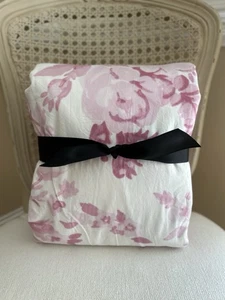 Pottery Barn Teen LoveShackAusgefallener Damast Rüschen KING Bettbezug Rosa GEBRAUCHT - Bild 1 von 6
