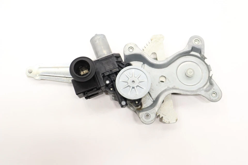 LEXUS IS200T 2016-2017 regulador de ventana de puerta lateral trasera izquierda OEM 8571053121 Foto 1 de 4