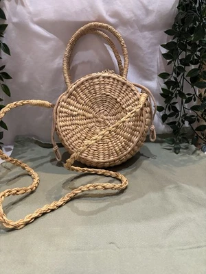 Bolso Bandolera Hobo Abercrombie & Fitch Redondo Tejido Ratán Beige Foto 1 de 4