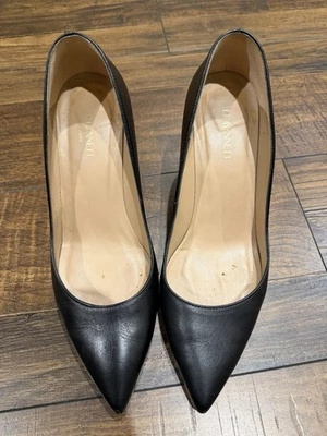 L.K. Zapato de salón Bennett Florete de cuero negro 39 EUR Foto 1 de 4