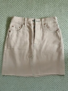 Levi’s 501 Pink Denim Mini Skirt Size 25 XS Brand New - Picture 1 of 3