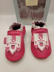 Robeez Peek A Roo Enchanted Hot Pink Castle 0-6, 6-12, 12-18 & 18-24 months - Picture 1 of 5