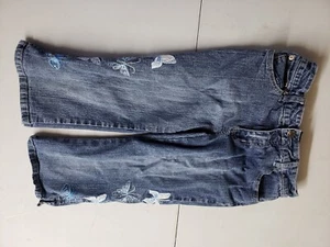 Arizona girls capri size 12. Great condition. Butterfly embroidery accents. - Picture 1 of 3