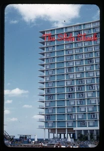 Havanna Riviera Hotel Cuba People at Pool Area 1958 Kodachrome 35mm Dia - Bild 1 von 1