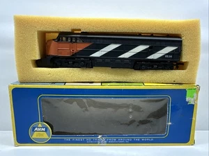 AHM Tempo HO Scale Canadian National Diesel Locomotive No. 6536 Test Working - Picture 1 of 10