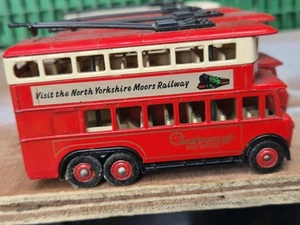 Lledo Trolley Buses - Picture 1 of 11