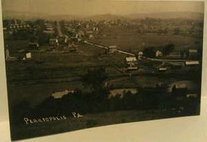 Foto aérea temprana de Perryópolis Pa. vista de la ciudad + postal de repos de ferrocarril - Imagen 1 de 1