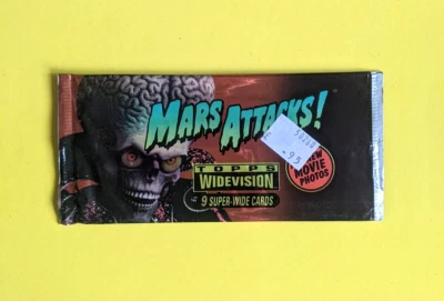 Mars Attacks! (1996 Tim Burton Movie) Widevision Topps Trading Cards WRAPPER - Image 1 of 3