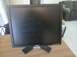 Dell E178FPB 17" LCD Monitor - Picture 1 of 6