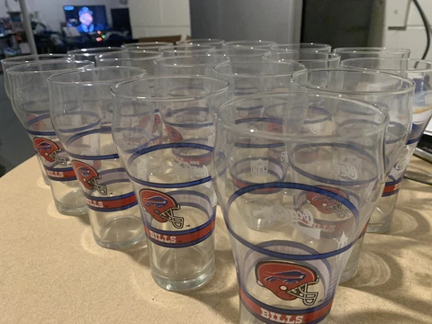 Vintage Coca Cola NFL Buffalo Bills 16 Oz Collectible Glass Cover