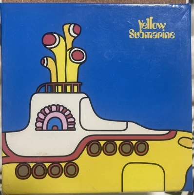 Juego de 4 posavasos submarinos amarillos The Beatles en caja 2006 NUEVO FRANQUEO GRATUITO UK Foto 1 de 2