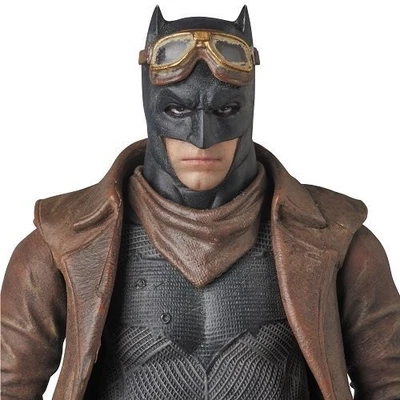 Figura de acción pintada MAFEX KNIGHTMARE BATMAN ""Dawn of Justice"" ABS y ATBC-PVC Foto 1 de 4