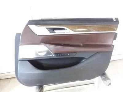 BMW 750IL 2019 pasajero lado derecho puerta delantera panel moldura negro y moca  Foto 1 de 4