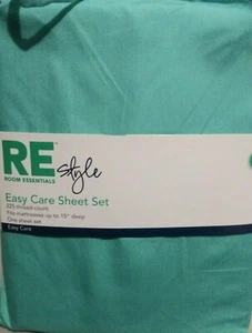 ROOM ESSENTIALS EASY CARE FULL SIZE SHEET SET 225 THREAD COUNT COLOR TEAL - Picture 1 of 4