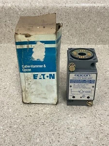 Eaton Cutler Hammer Opcon 8890A-6501 NEW - Picture 1 of 6