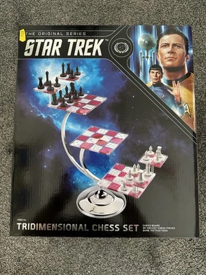 Star Trek Tri-Dimensional Chess Set The Noble Collection - Image 1 of 4