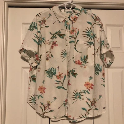 Camisa Levi's Darlene Floral Manga Corta Para Mujer Talla 3X Playa Occidental Foto 1 de 4