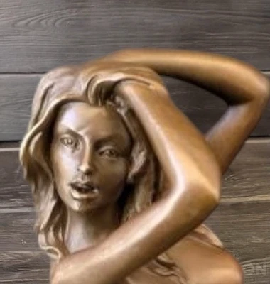 Escultura de bronce vintage estatua mujer mármol decoración V Mavchi rara decoración rara. Foto 1 de 4