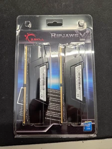 G. SKILL DDR4-3600 64GB (2x32GB) RAM DIMM F4-3600C18D-64GVK - Bild 1 von 4