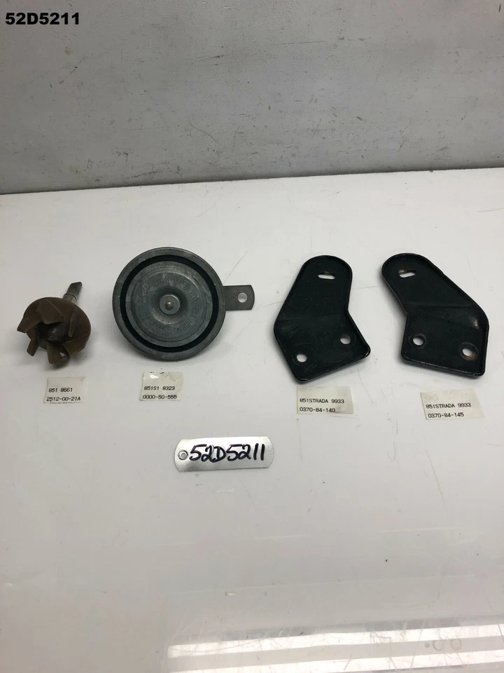 LOTE 52D5211 DUCATI 851 1990 PIEZAS MIXTAS ORIGINALES OEM Foto 1 de 1