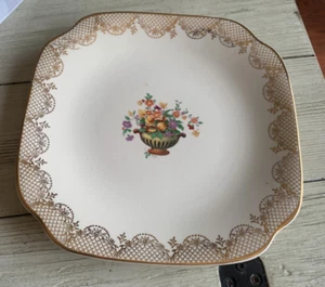 Vintage Universal Cambridge Camwood Ivory Plate 7.5" Ivory 22 Carat Gold - Picture 1 of 6