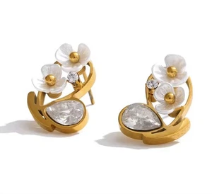 Anthropologie Wedding Flower Earrings Pearl CZ Stud Bridal Gold 18k VTG Boho - Picture 1 of 9