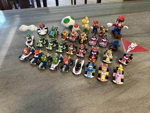 Nintendo HOT WHEELS Mario KART Lot 2018 Tanoochi Bowser Luigi Peach Shy Guy - Picture 1 of 19