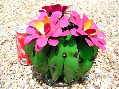 Arte en metal jardín escultura de cactus, arte de hierro chatarra Foto 1 de 4