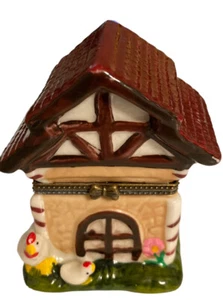 Ceramic Cottage W/ Chickens Hinged Trinket Box Pink Flower Thatched Coop - Picture 1 of 8