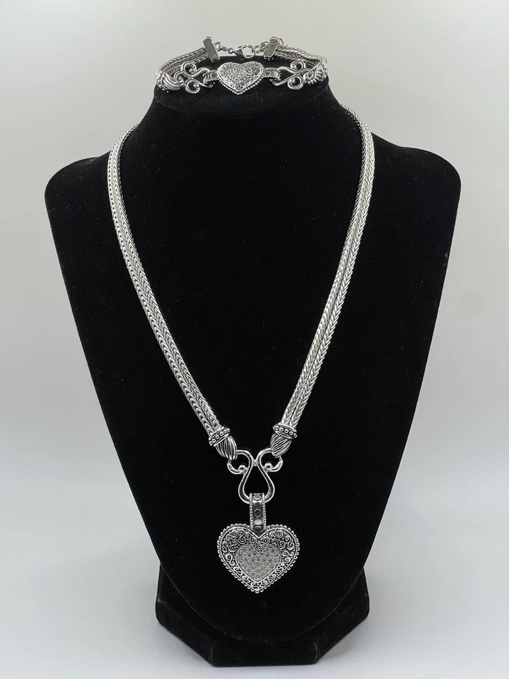 Pulsera Collar Lia Sophia “Love Dust” Demi Parure Corazón Pavimentado Tono Plata Usado en Excelente Condición Foto 1 de 4