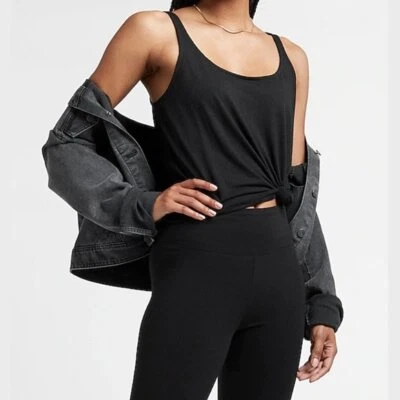 Nuevas con etiquetas Dos (2) camisetas sin mangas Express para mujer con cuello redondo - blancas y negras XS Foto 1 de 4