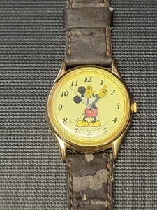 1990s Classic Gold-Tone Dial Lorus Mickey Mouse Watch Leather Strap 90s - Picture 1 of 4
