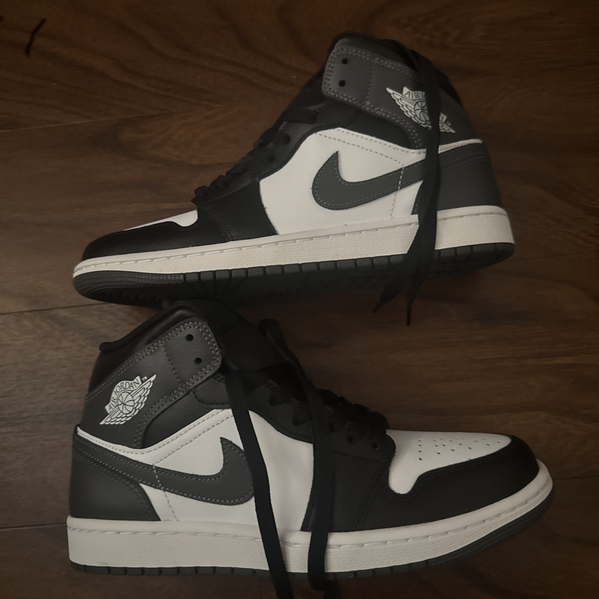 Jordan 1 Mid Black Grey for Sale - Authenticity Guaranteed Jordan 1 Mid Black Grey for Sale - Authenticity Guaranteed