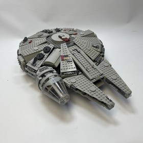 LEGO Star Wars: Millennium Falcon (7965) Set w Manuals Incompletes Read